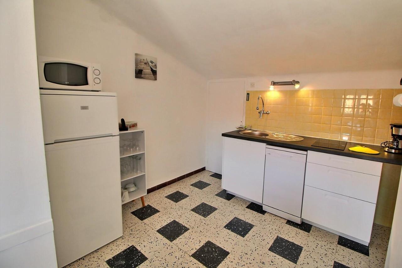 Meuble Trois Etoiles Au Premier Etage D'Une Maison Typique سان سيبريان المظهر الخارجي الصورة